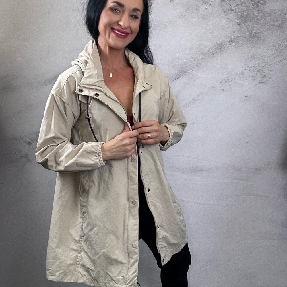Columbia Tan Trench Coat Water-Resistant Lightweight